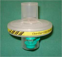 Fig 3:  Filtre antibactérien à usage unique (Clear-Guard Midi, Intersurgical® )