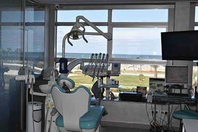 Dr Bennouna Faïssel Dentiste