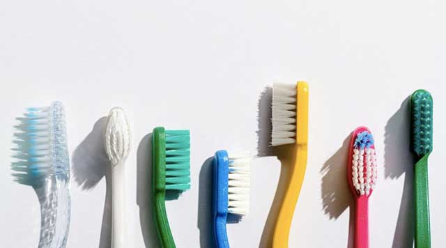 Comment choisir la meilleure brosse à dents pour vos dents ?