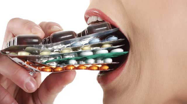 Les antibiotiques sont-ils nécessaires après une chirurgie dentaire ?